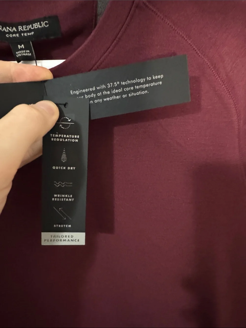 Banana Republic Men's Medium Long Sleeve Core Temp Crewneck Tee Burgundy NWT